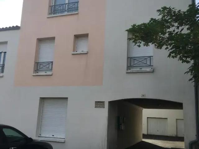 Location Appartement Rue Basse de Saint Éloi, La Rochelle