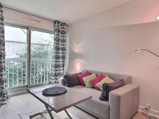Location Appartement Rue Beccaria, Paris