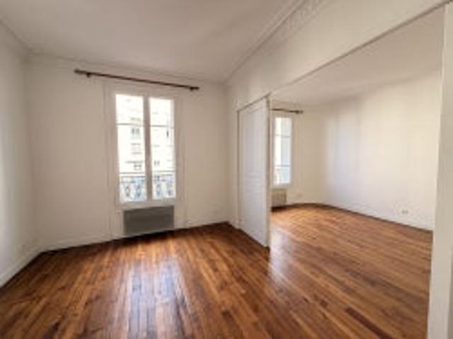 Location Appartement Rue Belliard, Paris