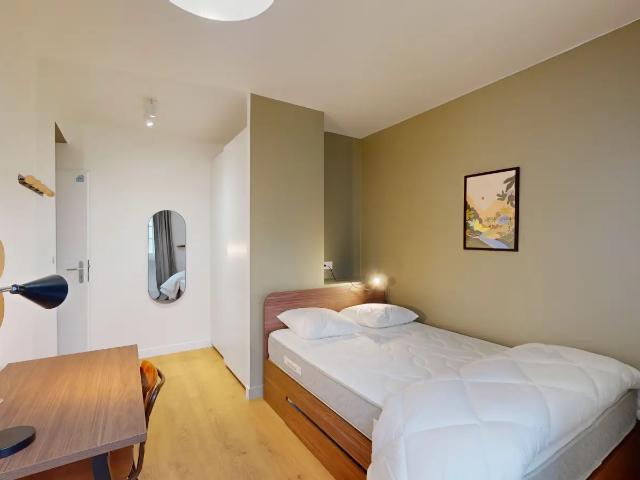 Location Appartement Rue Belliard, Paris