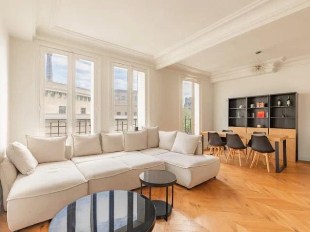 Location Appartement Rue Benjamin Franklin, Paris