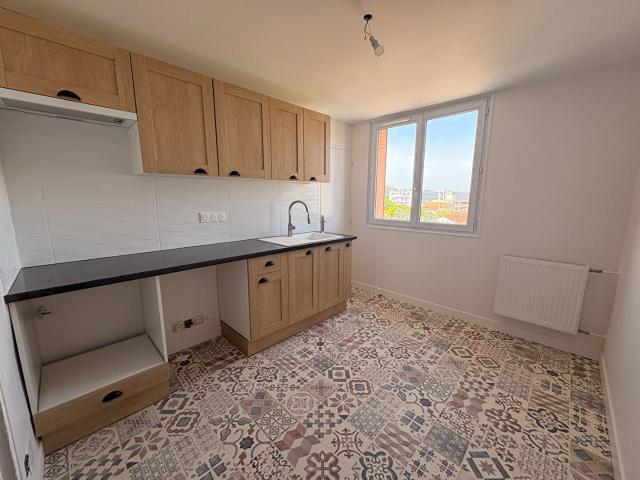 Location Appartement Rue Benjamin Franklin, Valence