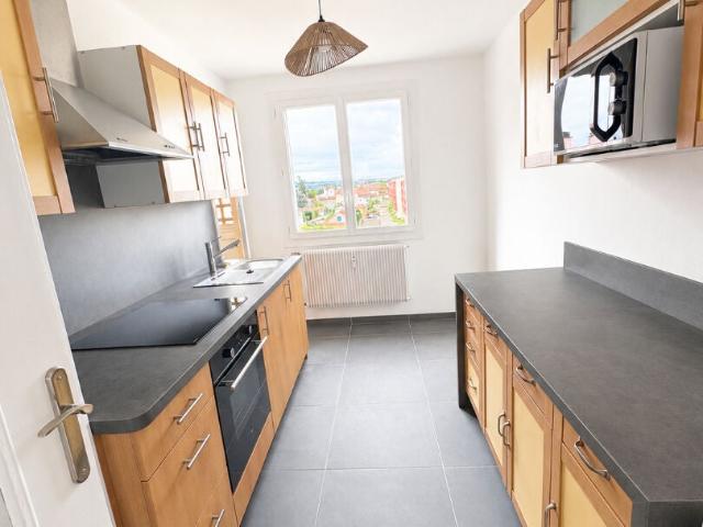 Location Appartement Rue Benoit Malon, Roanne