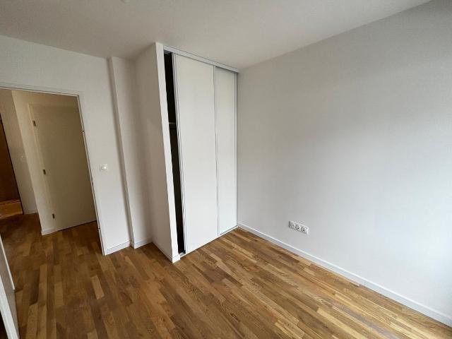 Location Appartement Rue Benoît Malon, Suresnes