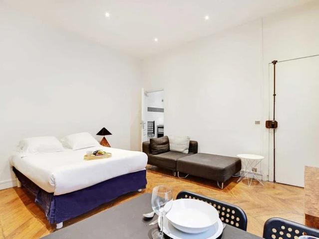 Location Appartement Rue Béranger, Paris