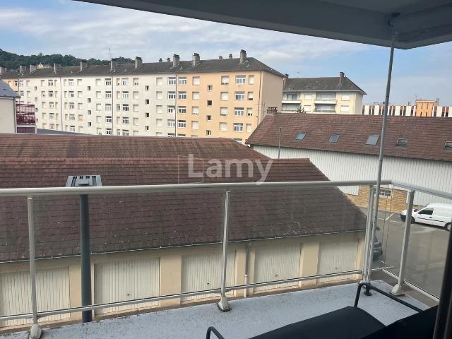 Location Appartement Rue Bernard Clavel, Lons le Saunier