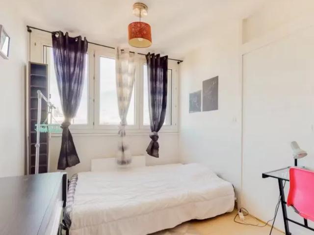 Location Appartement Rue Bernard Lecache, Villeurbanne
