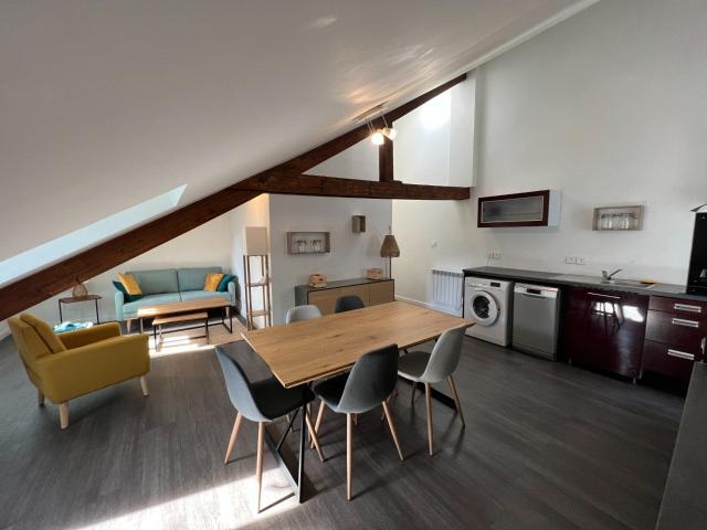 Location Appartement Rue Berthollet, Chambéry