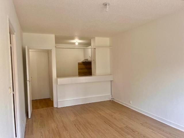 Location Appartement Rue Bertranotte, Dax