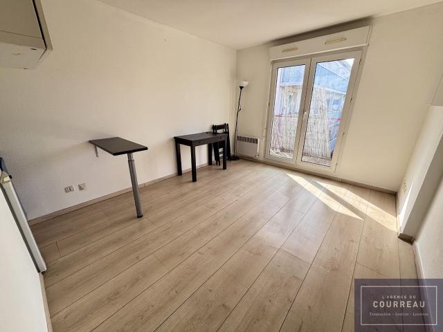 Location Appartement Rue Bertrand de Born, Montpellier