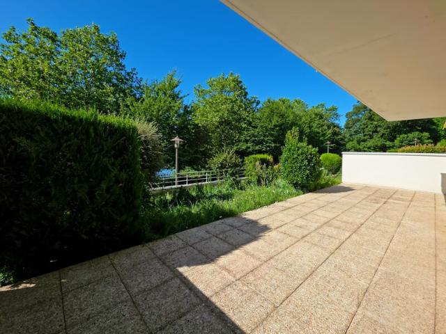 Location Appartement Rue Berty Albrecht, Saint Jean de la Ruelle