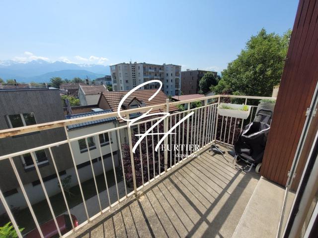 Location Appartement Rue Bizanet, Grenoble