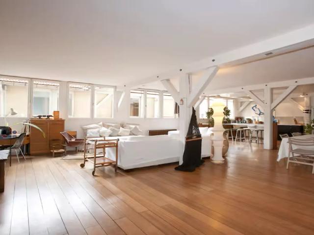 Location Appartement Rue Bichat, Paris