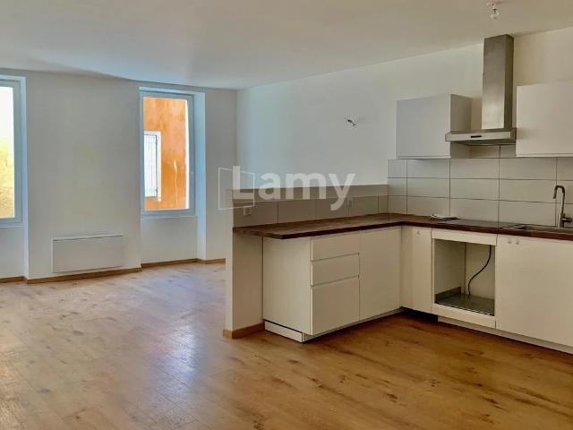 Location Appartement Rue Blanqui, Trets