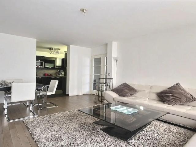 Location Appartement Rue Brunel, Paris