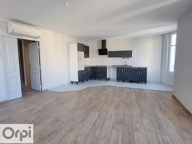 Location Appartement Rue Bretonnie, Montluçon