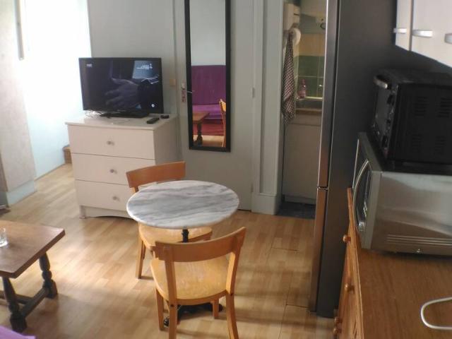 Location Appartement Rue Brochant, Paris