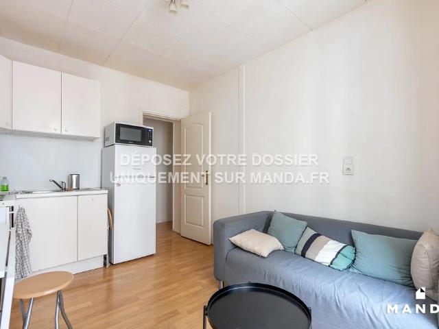 Location Appartement Rue Burnouf, Paris
