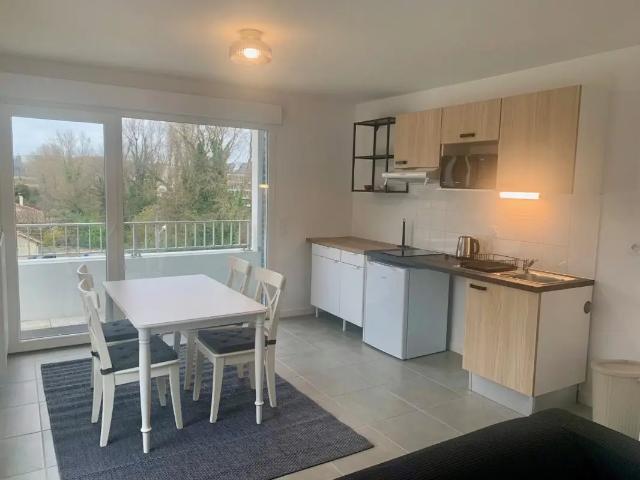 Location Appartement Rue Gabriel Dedieu, Lormont