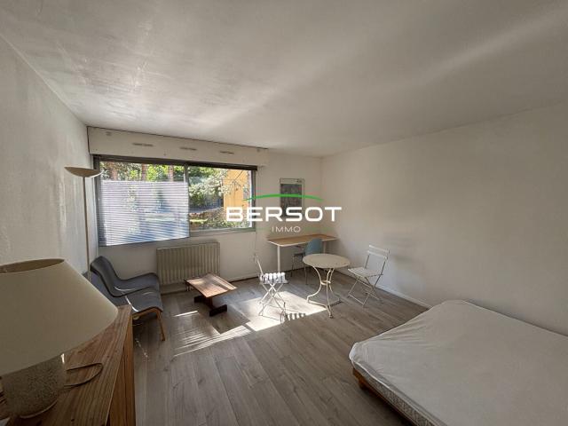 Location Appartement Rue Gabriel Plançon, Besançon