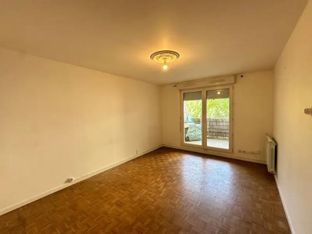 Location Appartement Rue Gabriel Rousselet, Le Bourget