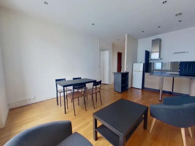 Location Appartement Rue Gabriel Sarrazin, Lyon