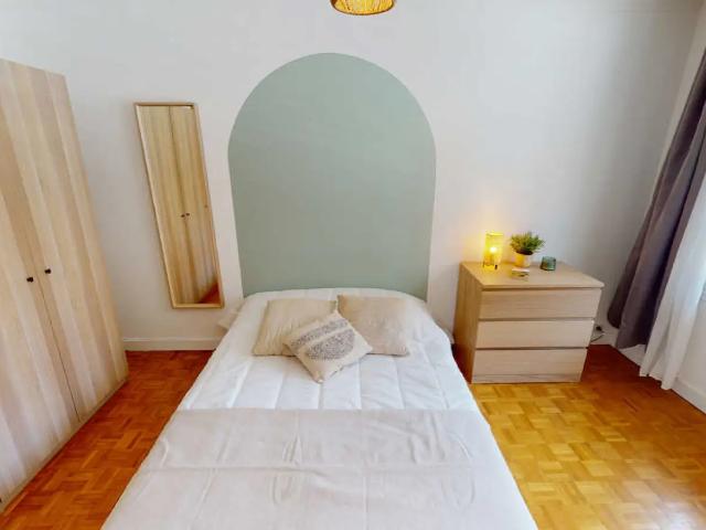 Location Appartement Rue Galvani, Paris