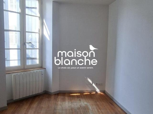 Location Appartement Rue Gambetta, Surgères