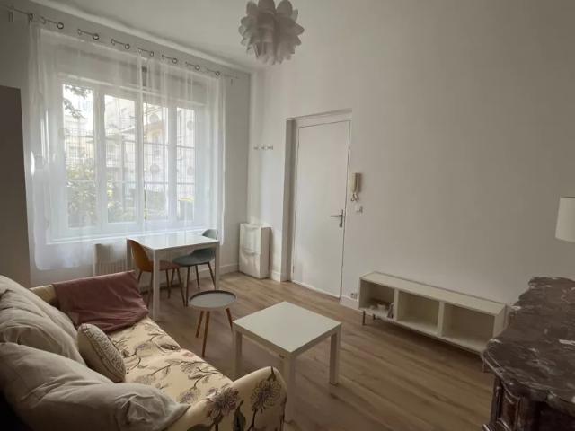 Location Appartement Rue Gambetta, Reims