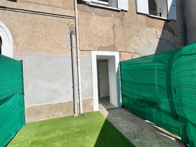 Location Appartement Rue Garibaldi, Mèze