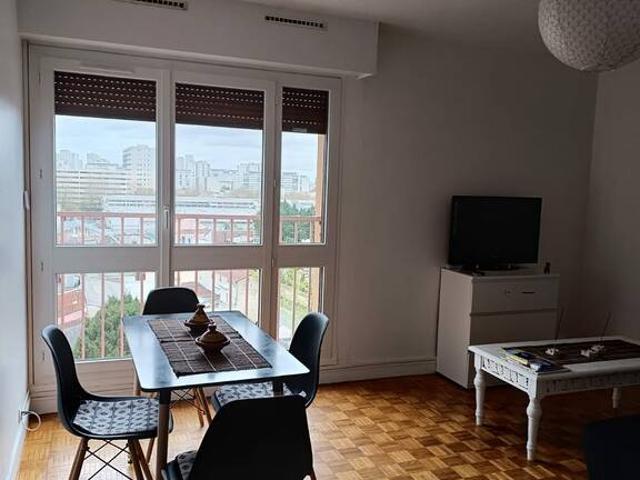 Location Appartement Rue Gaston Monmousseau, Ivry sur Seine