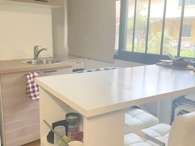Location Appartement Rue Alphonse Rodet, Lyon