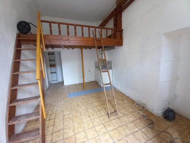 Location Appartement Rue Général Riu, Montpellier