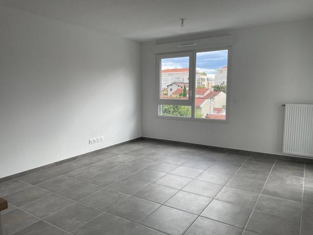 Location Appartement Rue Geoffray, Villeurbanne