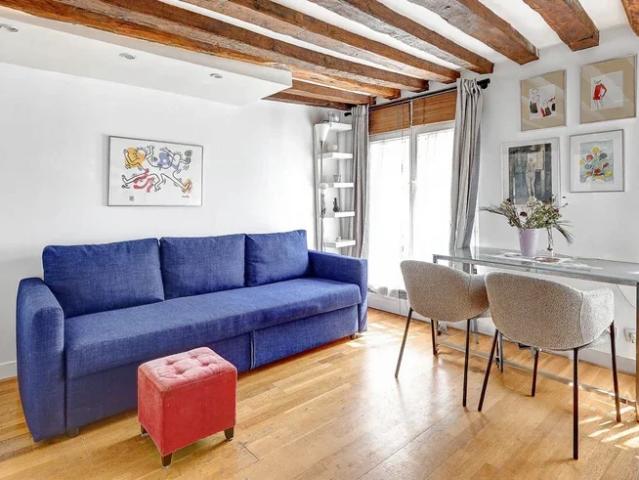 Location Appartement Rue Geoffroy l'Angevin, Paris