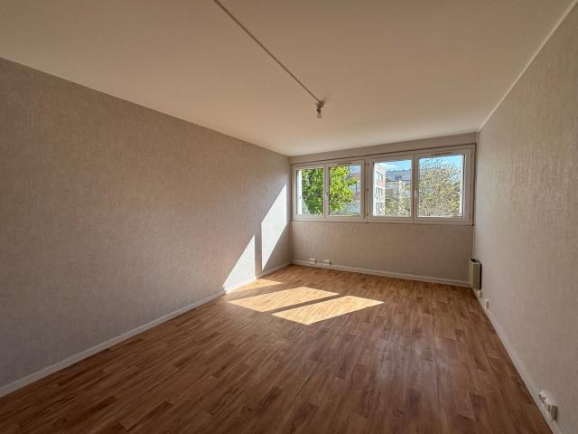 Location Appartement Rue George Sand, Chenôve