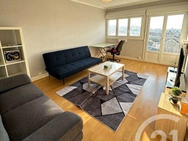 Location Appartement Rue Georges Boussinesq, Reims