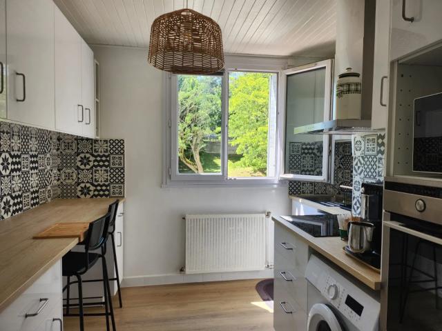 Location Appartement Rue Gérard Philipe, Bron