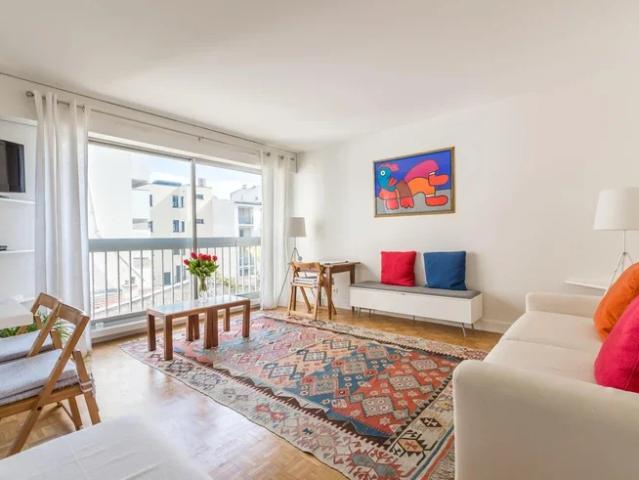 Location Appartement Rue Ginoux, Paris