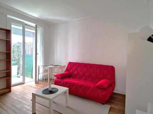 Location Appartement Rue Ginoux, Paris