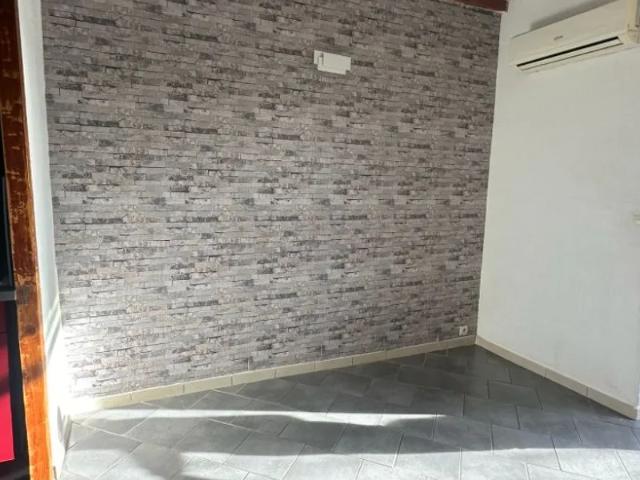 Location Appartement Rue Girart de Roussillon, Avignon