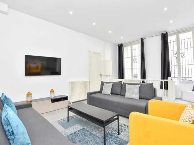 Location Appartement Rue Greffulhe, Paris
