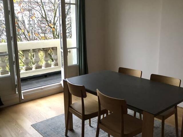 Location Appartement Rue Gros, Paris