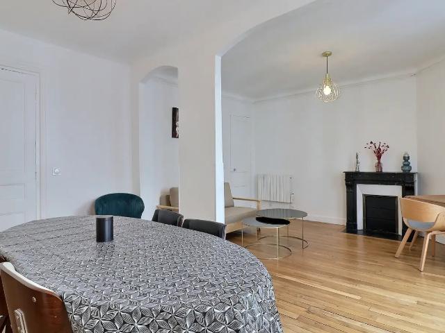 Location Appartement Rue Guy Môquet, Paris