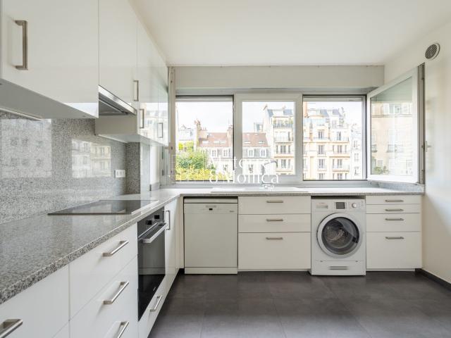 Location Appartement Rue Guynemer, Paris