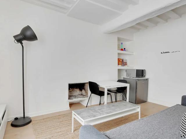 Location Appartement Rue Guisarde, Paris