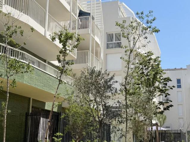 Location Appartement Rue Gustave Eiffel, Marseille