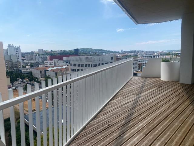 Location Appartement Rue d'Outre Furan, Saint Étienne