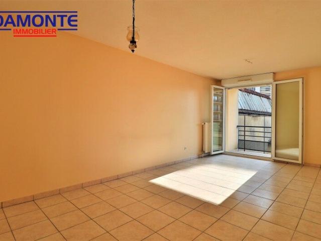 Location Appartement Rue Docteur Bouquot, Troyes