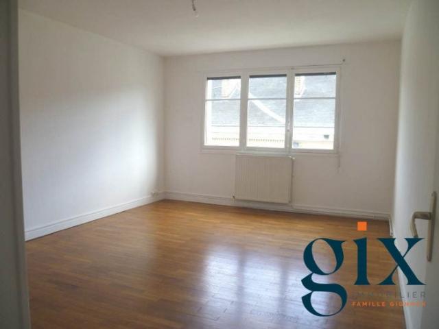 Location Appartement Rue Dolomieu, Grenoble